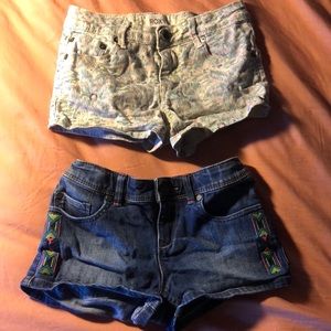 Girls roxy short size 10